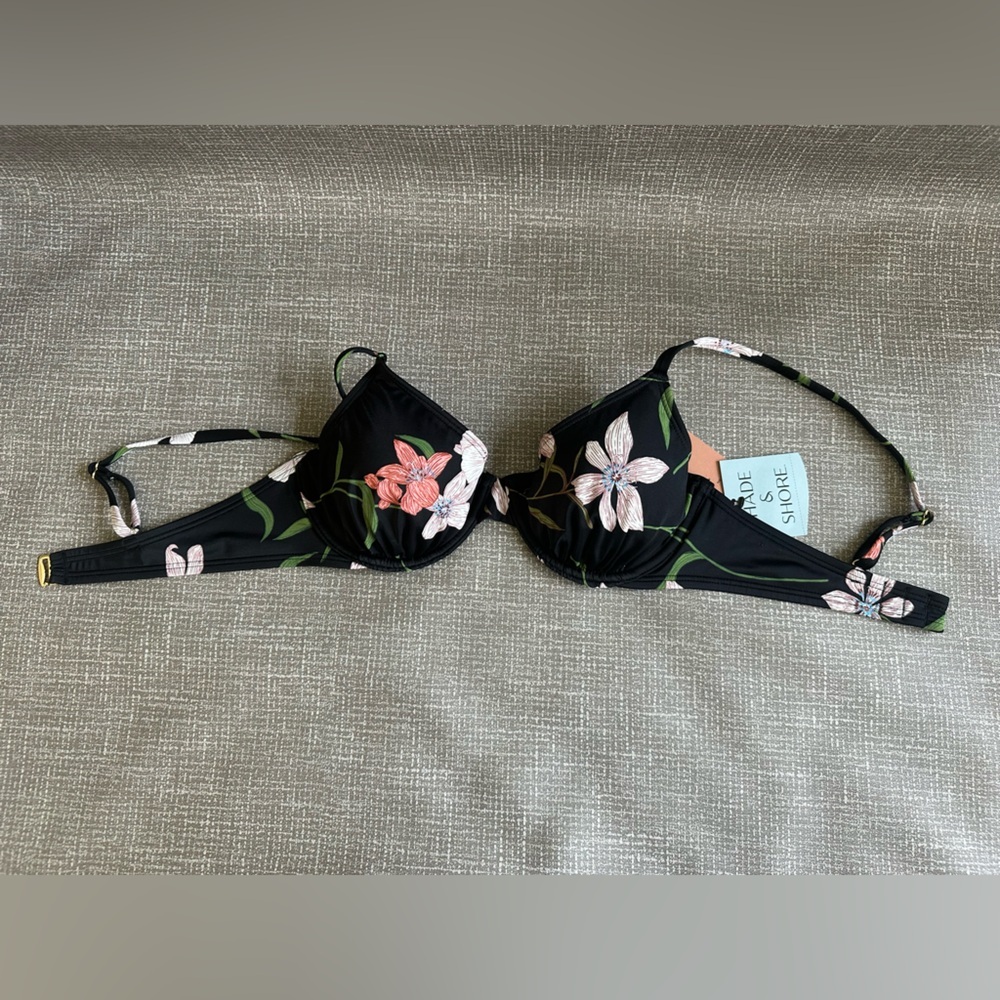 Shade & Shore Black Floral Bikini top Size 34C Removable pads - Picture 3 of 10